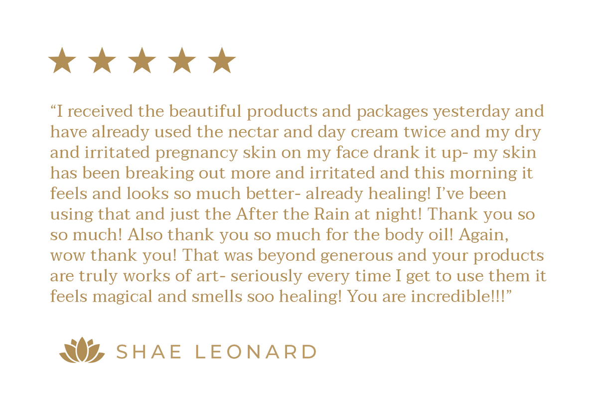 Customer review with five gold stars from Shae Leonard